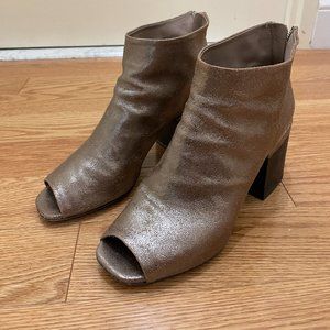 Officine Creative Romaine Peep Toe Metallic Leather Ankle Boots, EU 40 / US 9.5